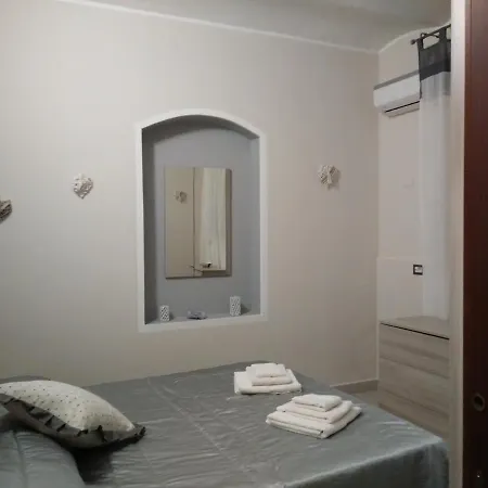 Roma 12 شقة *